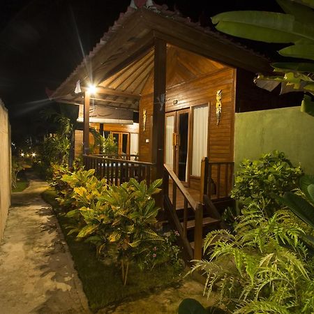 Amora Hut'S Nusa Lembongan Extérieur photo